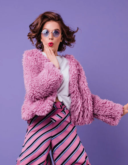 Shot Slad Curly Woman Striped