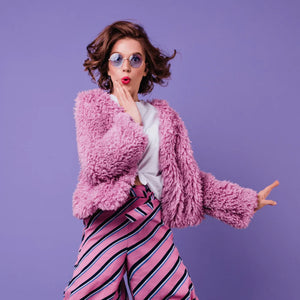 Shot Slad Curly Woman Striped